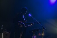 岡田拓郎（G）（撮影：丹澤由棋 ［@yukitanzawa］）