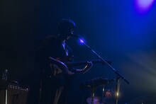 岡田拓郎（G）（撮影：丹澤由棋 ［@yukitanzawa］）