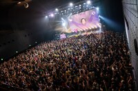 「岡崎体育 Zepp Tour 2024～低姿勢ドラキュラ～」Zepp Divercity公演の様子。（撮影：深野輝美）