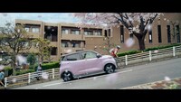 「日産サクラ」新CM「サクッといきましょう」編より。