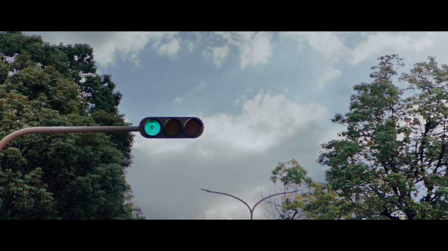 「日産サクラ」新CM「サクッといきましょう」編より。