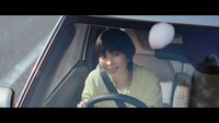 「日産サクラ」新CM「サクッといきましょう」編より。
