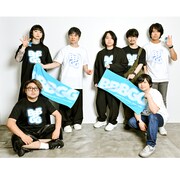 オリジナルグッズをアピールするBase Ball BearとGalileo Galilei。