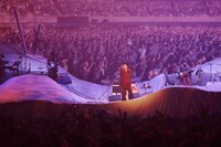 「Tele Live Tour 2024『箱庭の灯』」東京・日本武道館公演の様子。（撮影：太田好治）