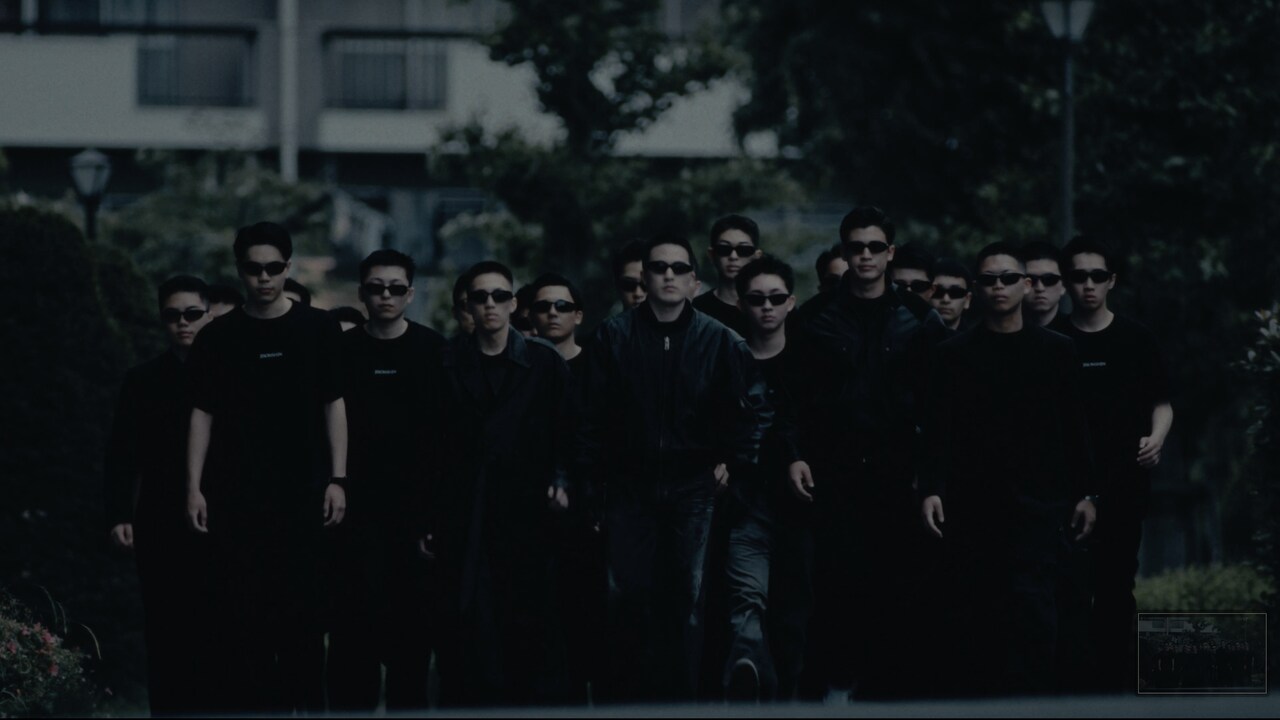 ACE COOLみたいな見た目の人、大量に集まる