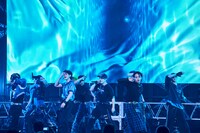 「Aqua」のステージの様子。 (c)LAPONE Entertainment