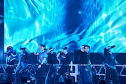 「Aqua」のステージの様子。 (c)LAPONE Entertainment