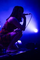 あっこりんりん（Vo / おとぼけビ～バ～）（Photo by MAYUMI）