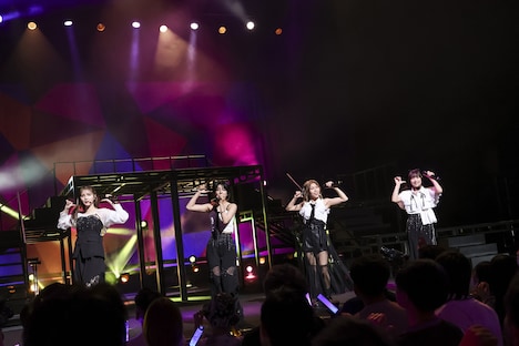 AMEFURASSHI「梅雨祭 2024-Dance in the rain-」の様子。（撮影：笹森健一）