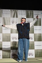 2度目の板渡りにチャレンジするユーキ。