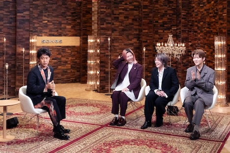 「SONGS」より、Mrs. GREEN APPLEと大泉洋。（写真提供：NHK）