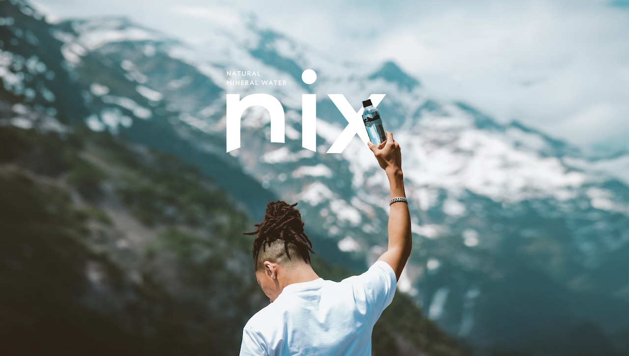 ¥ellow Bucks、ミネラルウォーター新ブランドnixのアンバサダーに