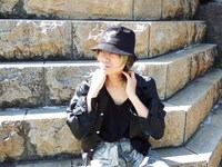 a flood of circleとCA4LAのコラボレーションバケットハット。