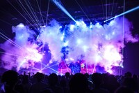 「Devil ANTHEM. 10th Anniversary Year SPRING→SUMMER TOUR 2024 FINAL TOKYO『十年十夏（じゅうねんとなつ）』」の様子。（撮影：笹森健一）