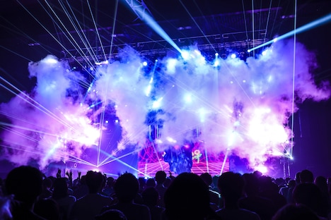 「Devil ANTHEM. 10th Anniversary Year SPRING→SUMMER TOUR 2024 FINAL TOKYO『十年十夏（じゅうねんとなつ）』」の様子。（撮影：笹森健一）