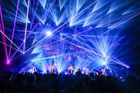 「Devil ANTHEM. 10th Anniversary Year SPRING→SUMMER TOUR 2024 FINAL TOKYO『十年十夏（じゅうねんとなつ）』」の様子。（撮影：笹森健一）