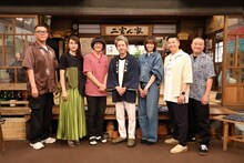 左から長谷川忍（シソンヌ）、水野美紀、柴田英嗣（アンタッチャブル）、二宮和也（嵐）、佐藤栞里、長田庄平（チョコレートプラネット）、松尾駿（チョコレートプラネット）。(c)フジテレビ