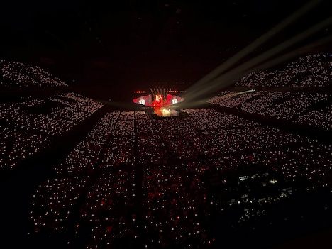 「ENHYPEN WORLD TOUR 'FATE PLUS' IN JAPAN」の埼玉・さいたまスーパーアリーナ初日公演の様子。(P)&(C) BELIFT LAB Inc.