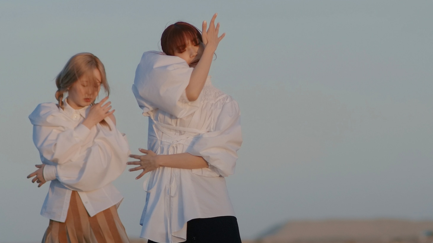 ExWHYZ「Sweet & Sour」MVより。