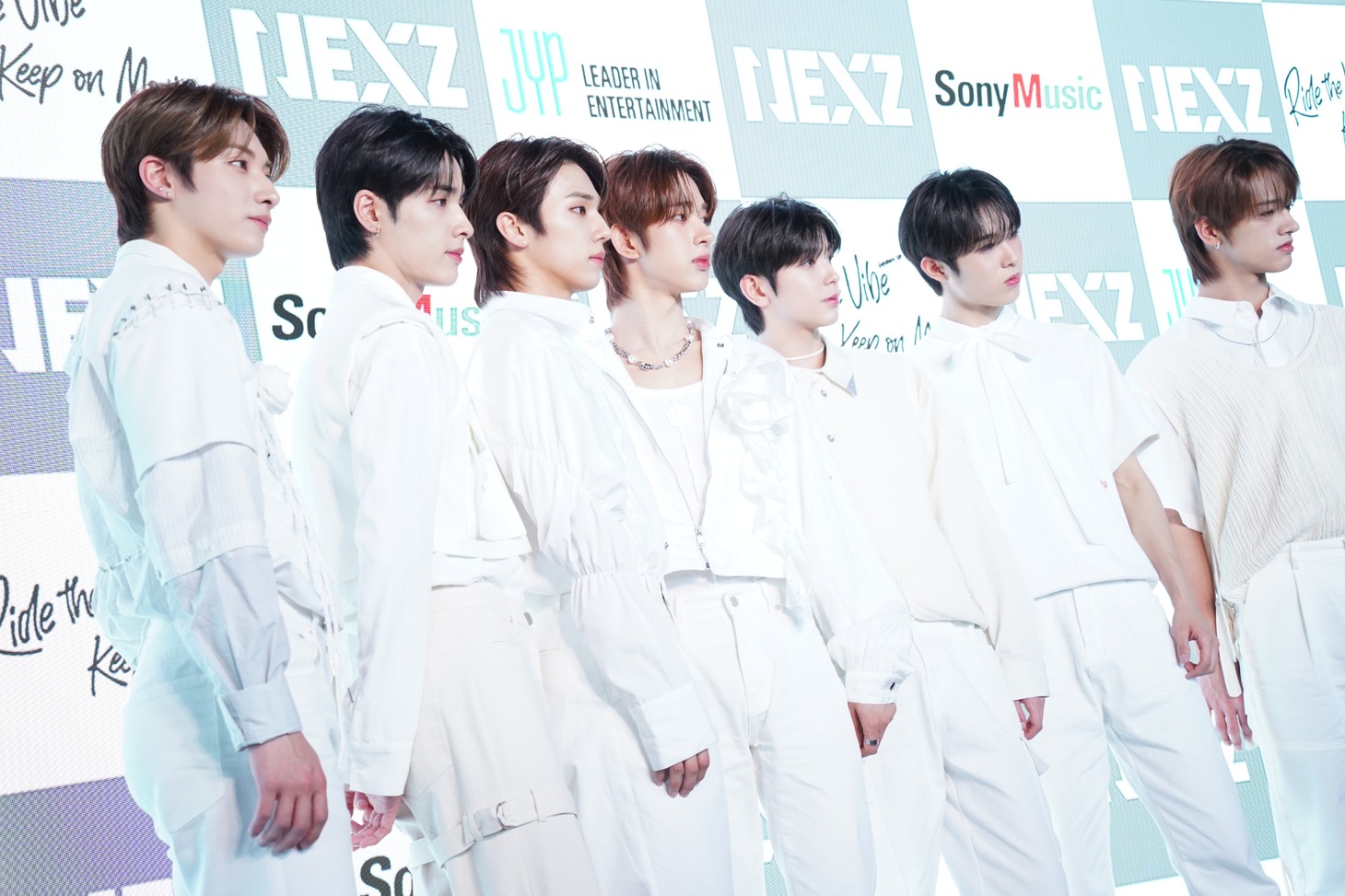NEXZ