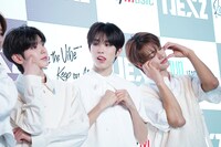 左からYUKI、HYUI、SEITA。