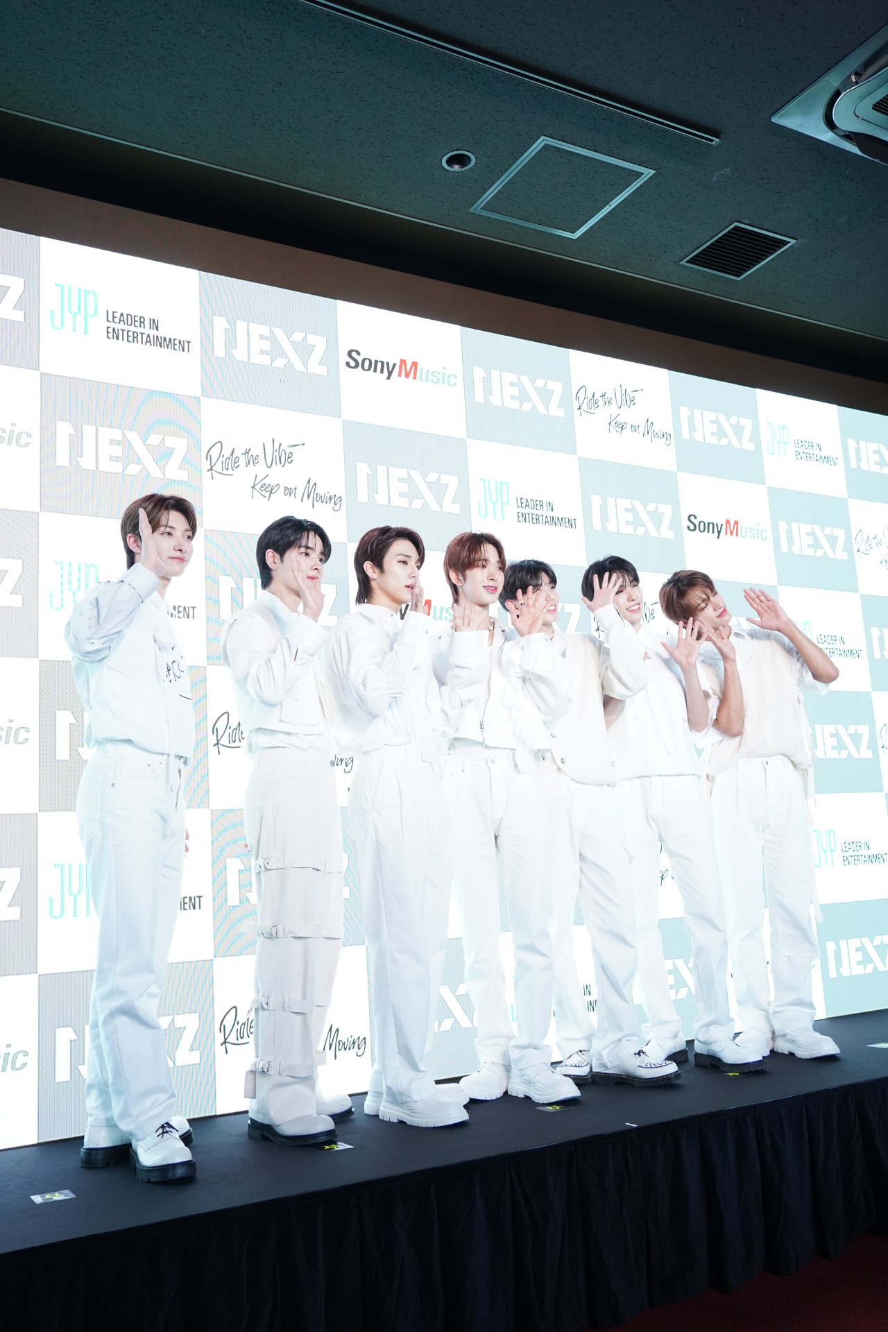 NEXZ