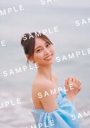 弓木奈於（乃木坂46）1st写真集「天使だったのか」星野書店特典のポスター画像（撮影：三瓶康友 / ワン・パブリッシング）