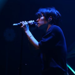 神はサイコロを振らない、初披露から大きく変化させた新曲「Baby Baby」をリリース