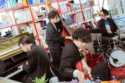 「tiny desk concerts JAPAN」より。（写真提供：NHK）
