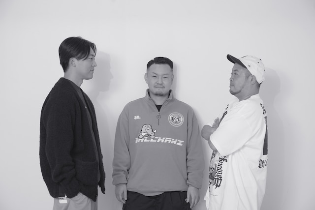 左からKEN THE 390、輪入道、サイプレス上野。