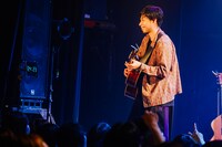 吉田結威（G, Vo）（撮影：松本いづみ）