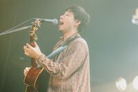 吉田結威（G, Vo）（撮影：松本いづみ）