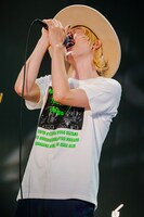 山田義孝（Vo）（撮影：松本いづみ）