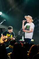 吉田山田（撮影：松本いづみ）