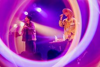 吉田山田（撮影：松本いづみ）