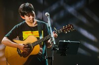 吉田結威（G, Vo）（撮影：松本いづみ）