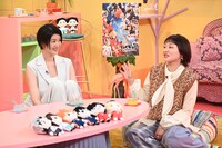 左から栗原恵、吉住。(c)テレビ朝日
