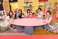 左からイワクラ、高比良くるま、森田ひかる、栗原恵、吉住。(c)テレビ朝日