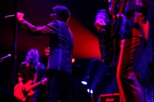 岡村靖幸（撮影：岡田貴之）