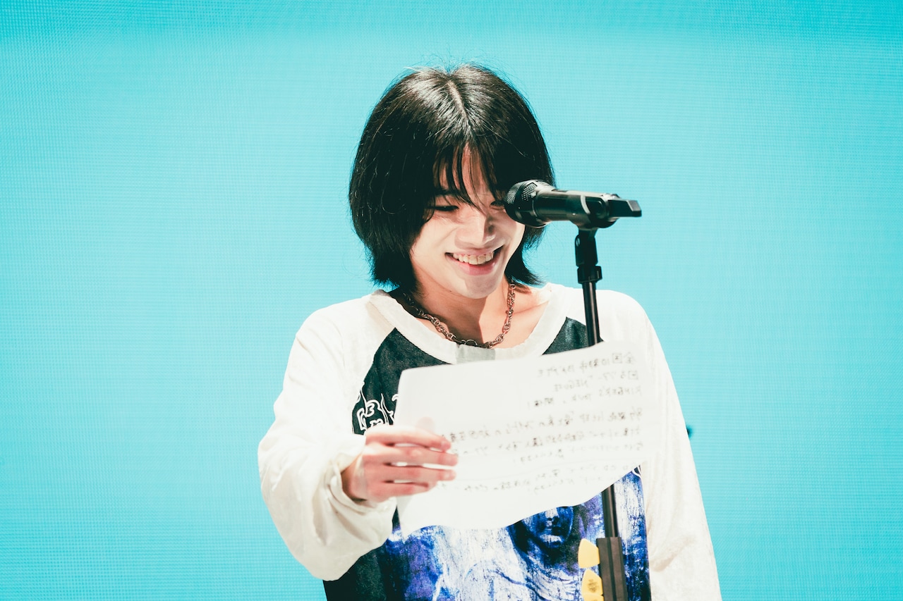 りょたほく♡♡ りょたち（G, Vo）（撮影：オオツボユウガ） - ねぐせ。初の日本武道館