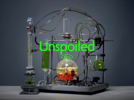 Kroi「Unspoiled」全曲プレビュー映像より。