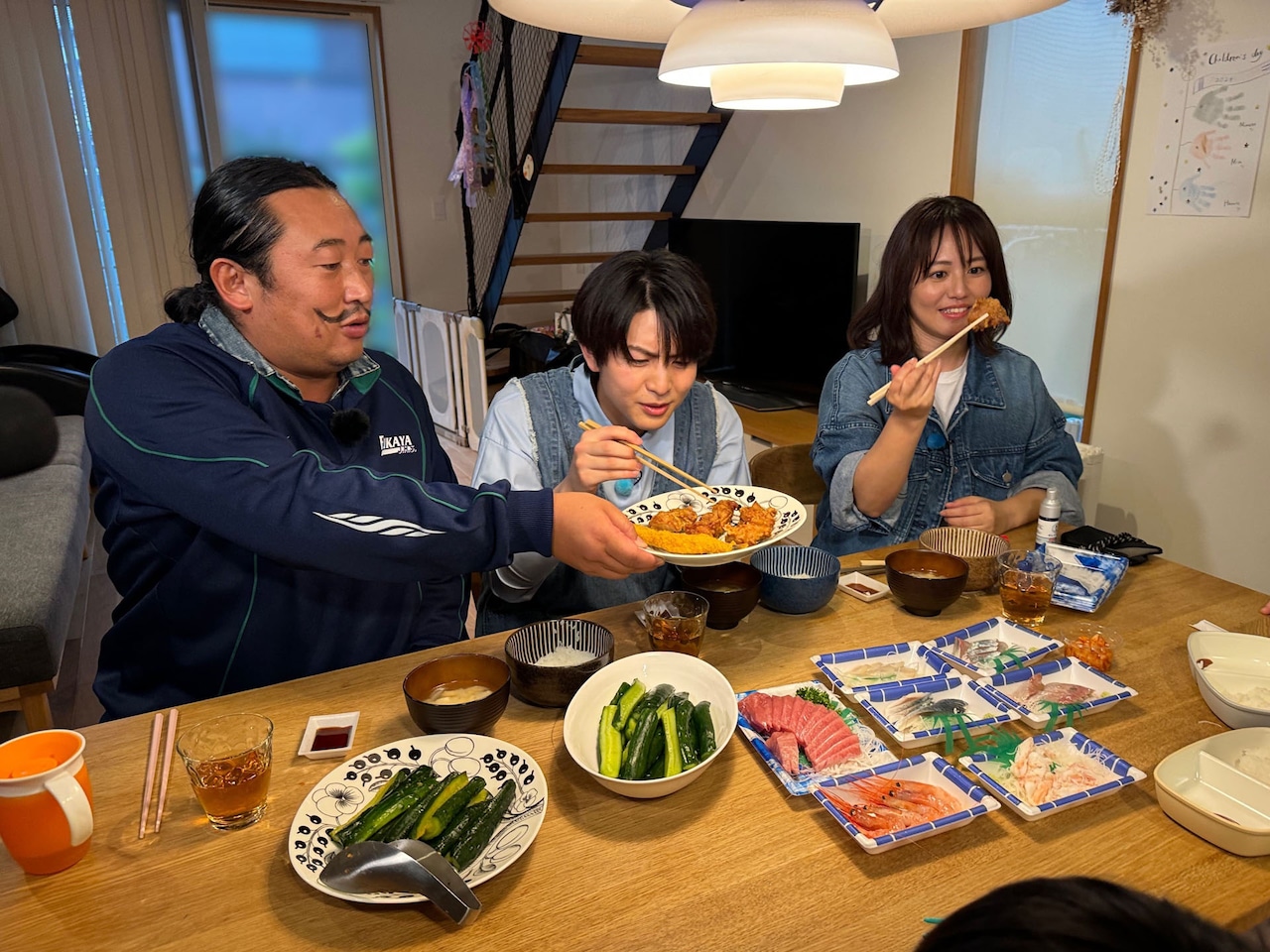 ロバート秋山と“道徳経済ビーム”習得した超特急・柏木悠、今週は三点倒立しりとり