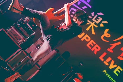 田淵智也（B / UNISON SQUARE GARDEN）（撮影：渡邉一生）