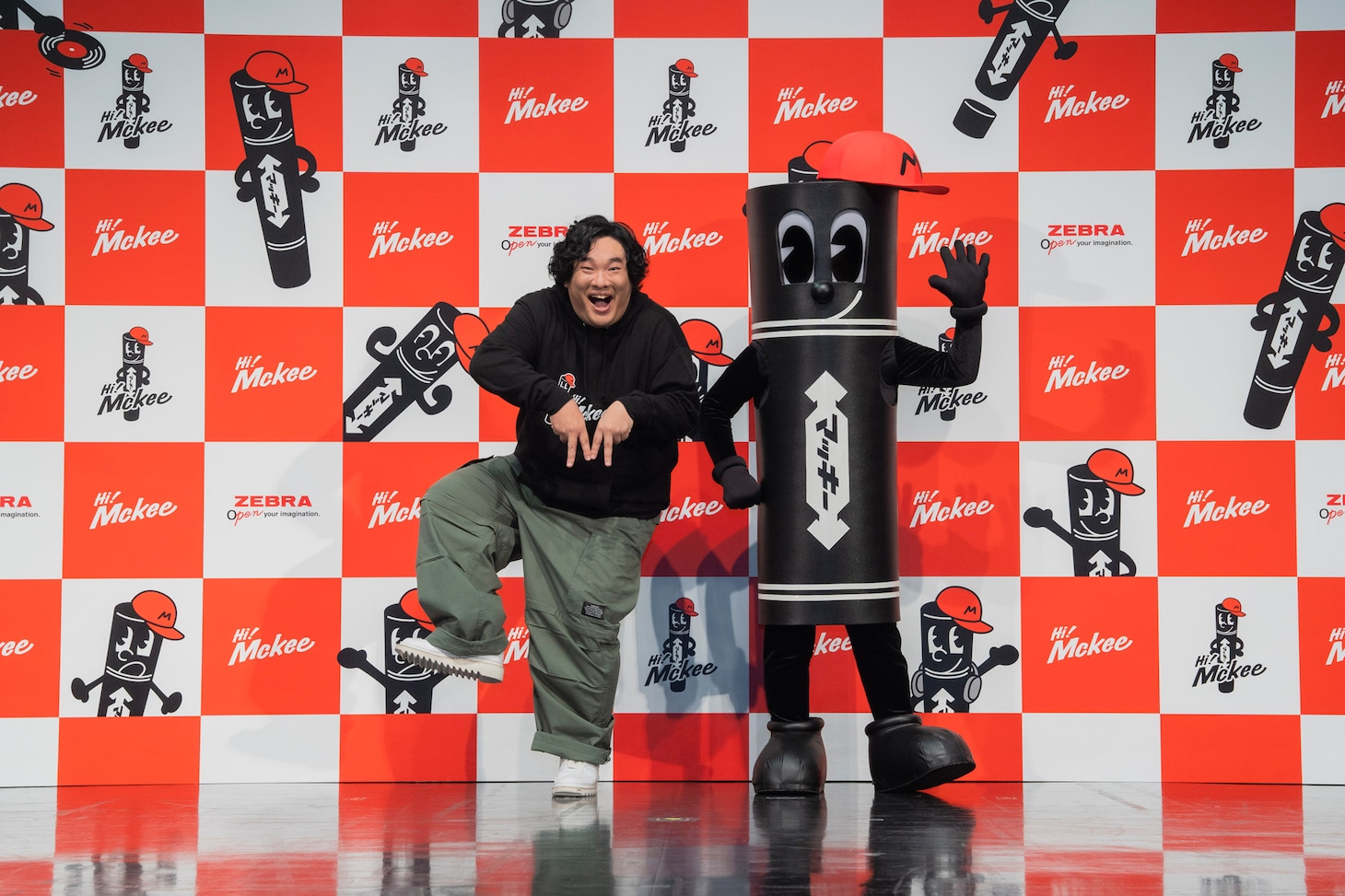 岡崎体育とHi! Mckee。