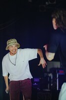 Yo-SeaとKaneee。（撮影：Daiki Miura）