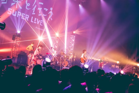 wacciのライブの様子。（撮影：渡邉一生）