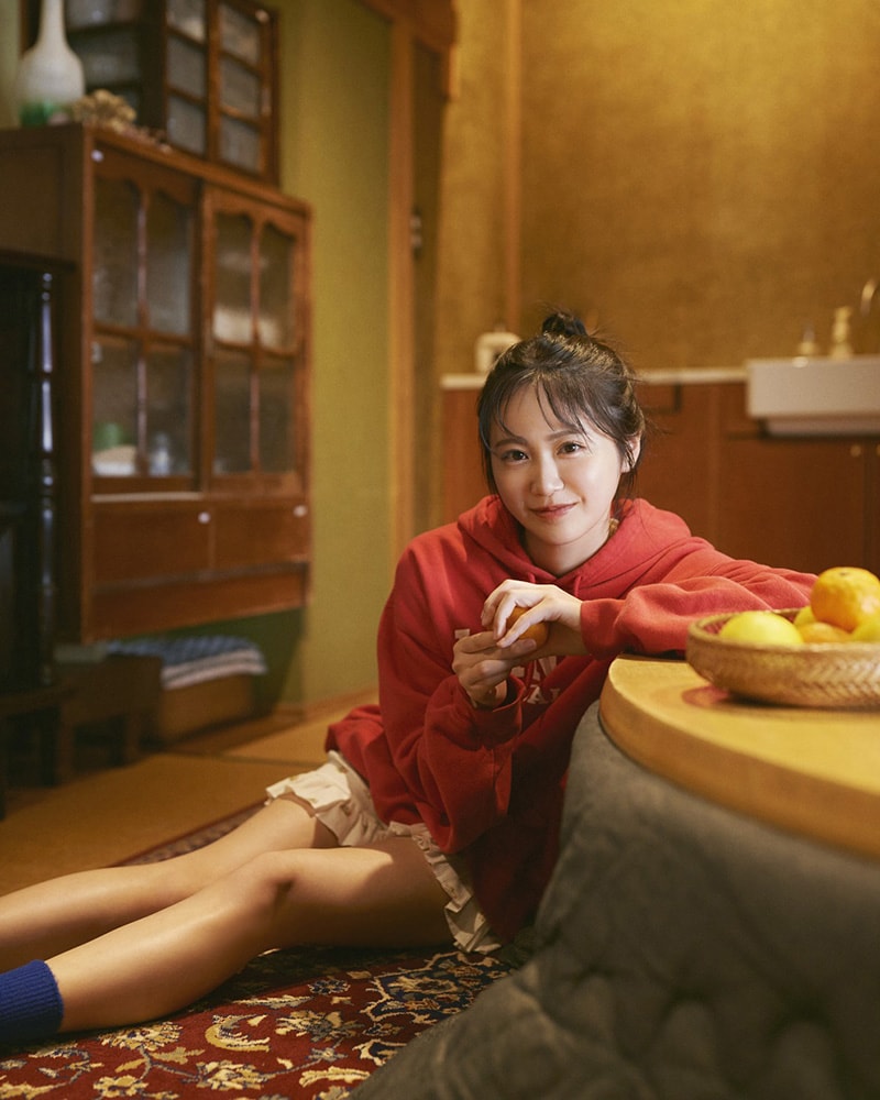 人気画像6位は「STU48中村舞の1st写真集、ランジェリー写真など新たな先行カット4枚公開」より、中村舞（STU48）の1st写真集先行カット第2弾。(c)熊木優 / 宝島社