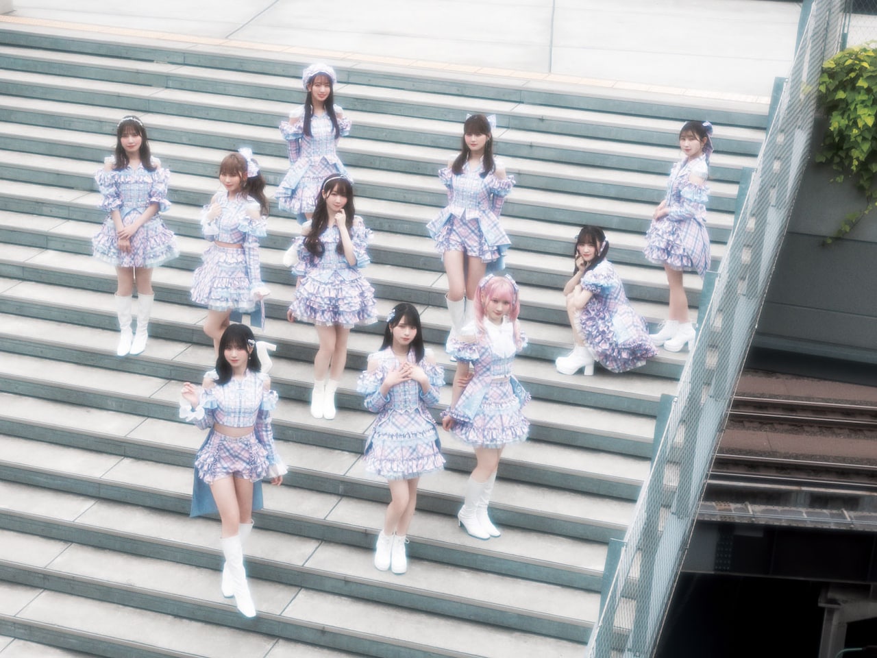 イコラブ ＝LOVE 絶対アイドル辞めないで　シリアル　9枚 LOVE（イコールラブ）/ 17th Single『絶対アイドル辞めないで