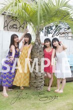 「#2i2公式ビジュアルブック #2i2ラボ」タワーレコード特典の生写真。