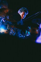 益田英知（Dr）（Photo by TAGAWA YUTARO［CEKAI］）